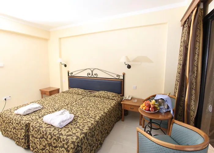 Tsokkos Gardens Hotell