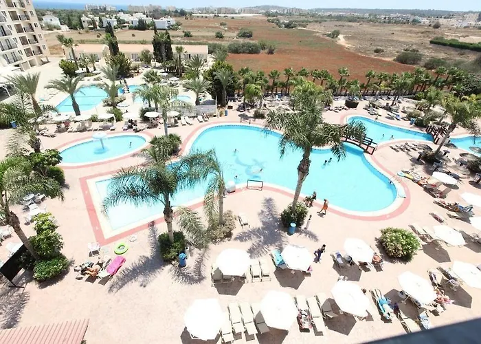 Tsokkos Gardens Hotell 4*