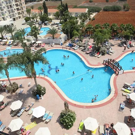 Tsokkos Gardens Otel