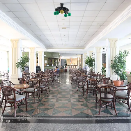 Tsokkos Gardens Otel