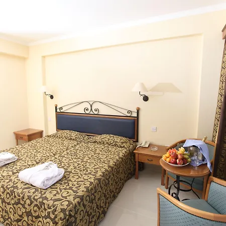 Tsokkos Gardens Otel