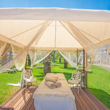 Tsokkos Gardens Otel 4*