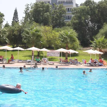 Tsokkos Gardens بروتاراس