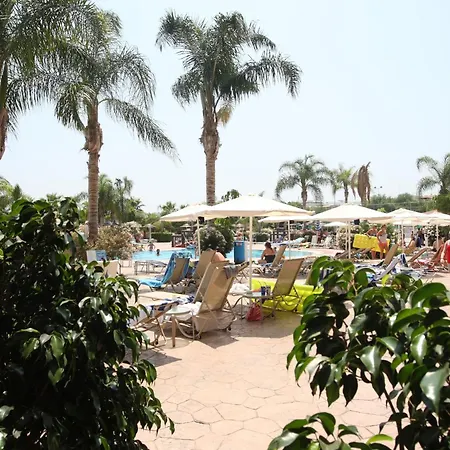 Tsokkos Gardens ホテル プロタラス