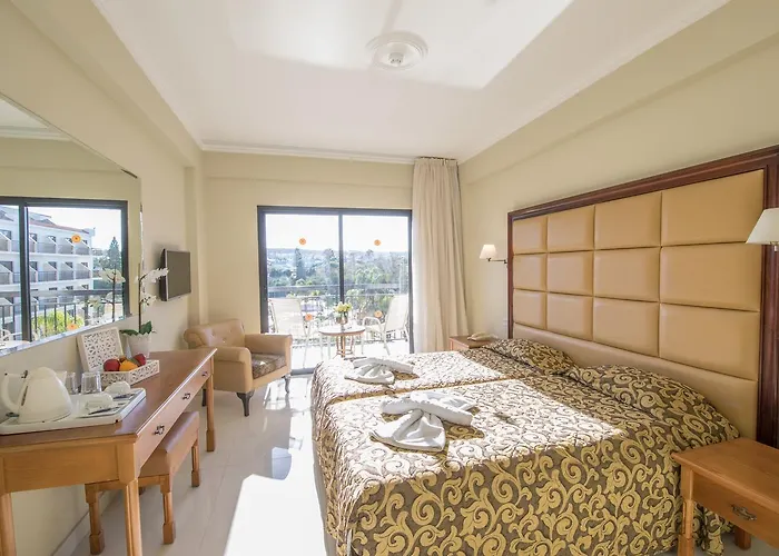 Szálloda Tsokkos Gardens 4*