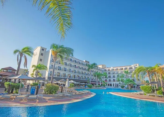 Tsokkos Gardens Protaras